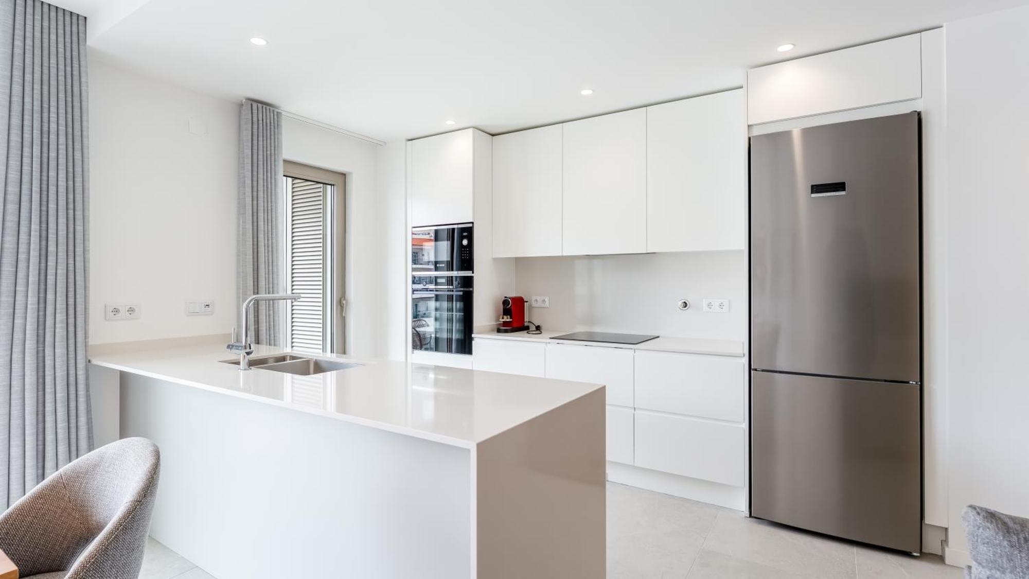 Modern 2br W Rooftop Pool & Parking By Lovelystay Apartment *