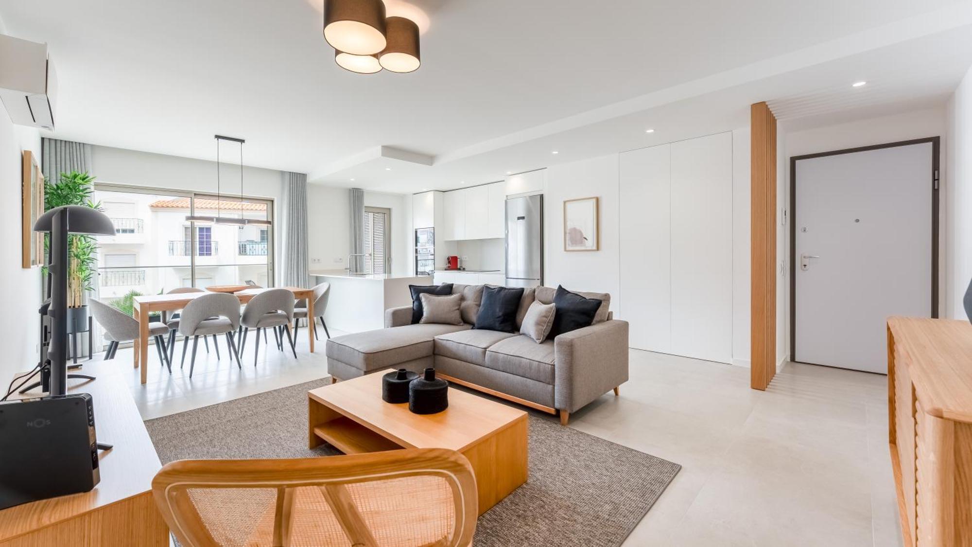Modern 2br W Rooftop Pool & Parking By Lovelystay Lagos